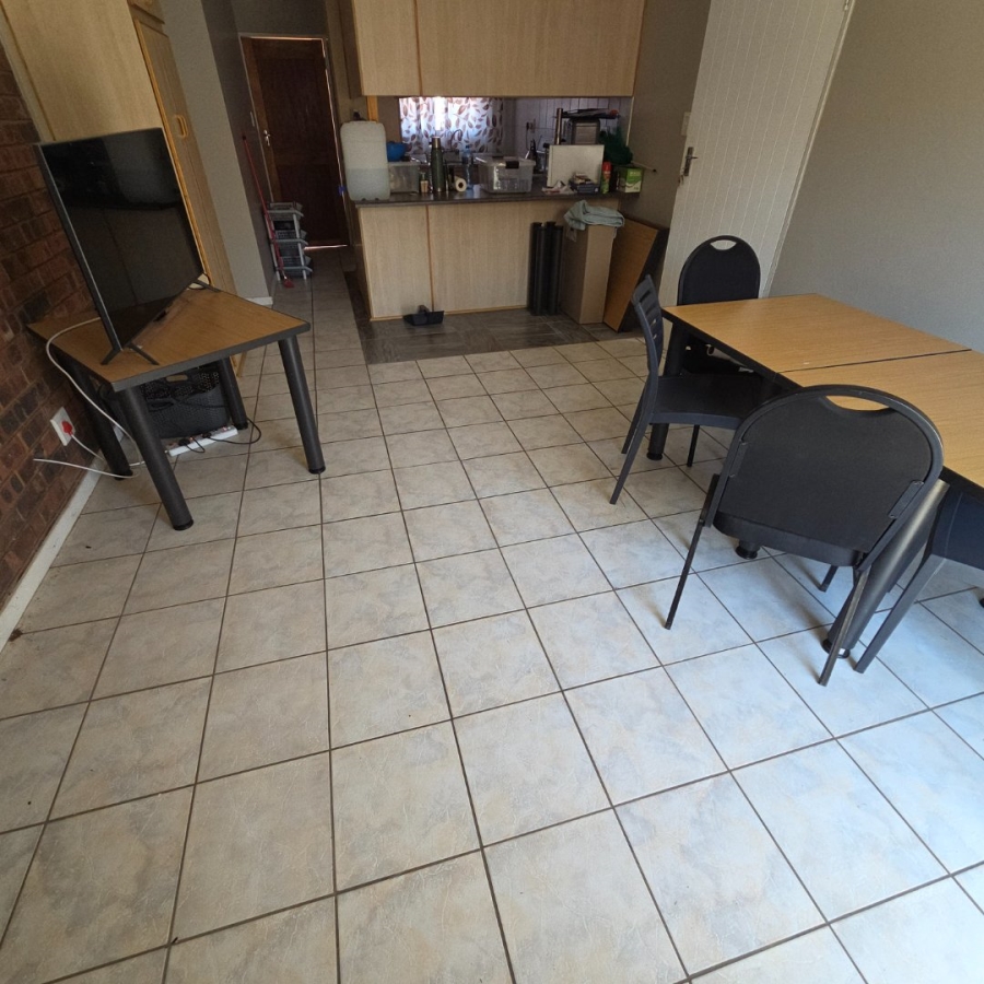 2 Bedroom Property for Sale in Kiepersol Free State